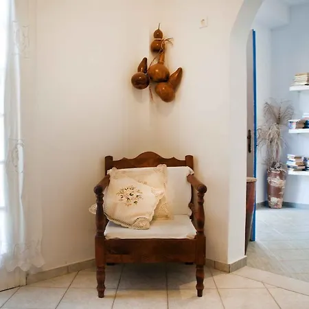 The Farm * Karavostasis (Folegandros)